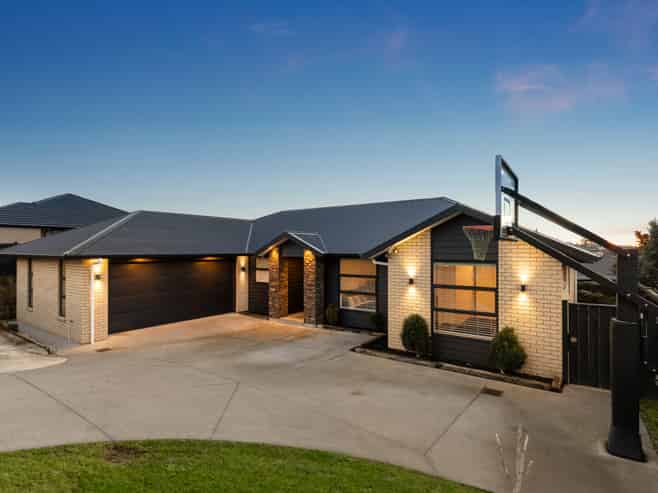 61 Lisle Farm Drive, Pukekohe