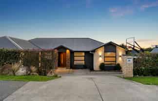 61 Lisle Farm Drive, Pukekohe
