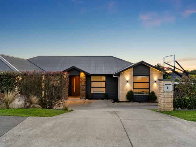 61 Lisle Farm Drive, Pukekohe