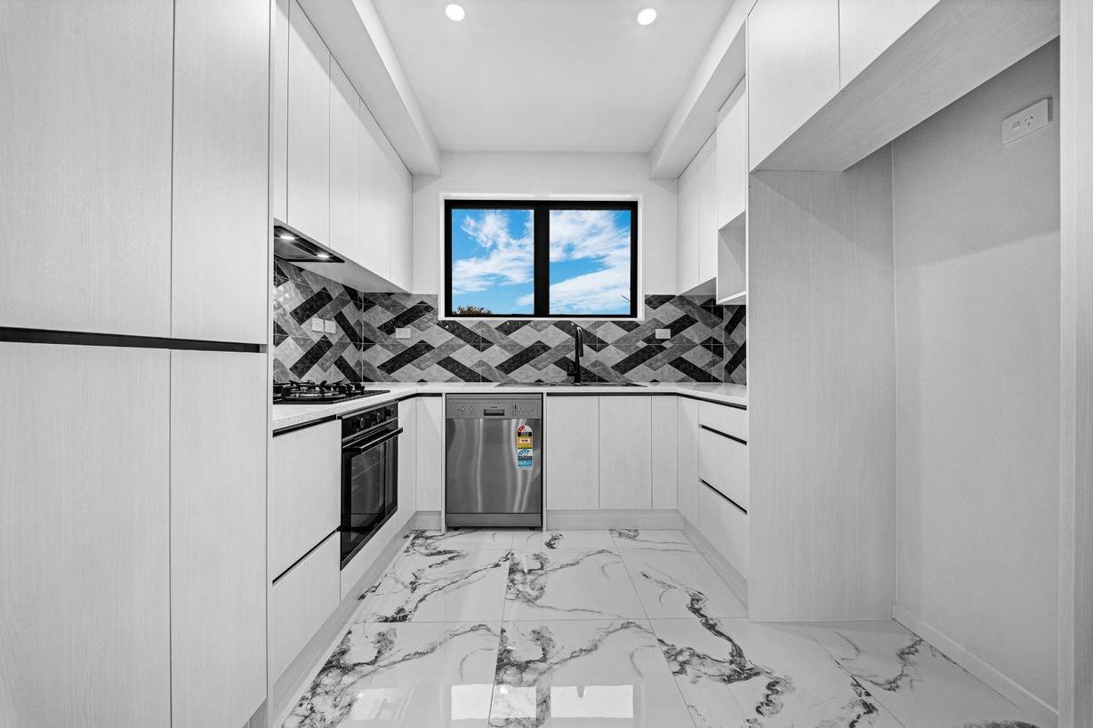 Brand New 5 Bedroom + Office Townhouse - Vista 3
