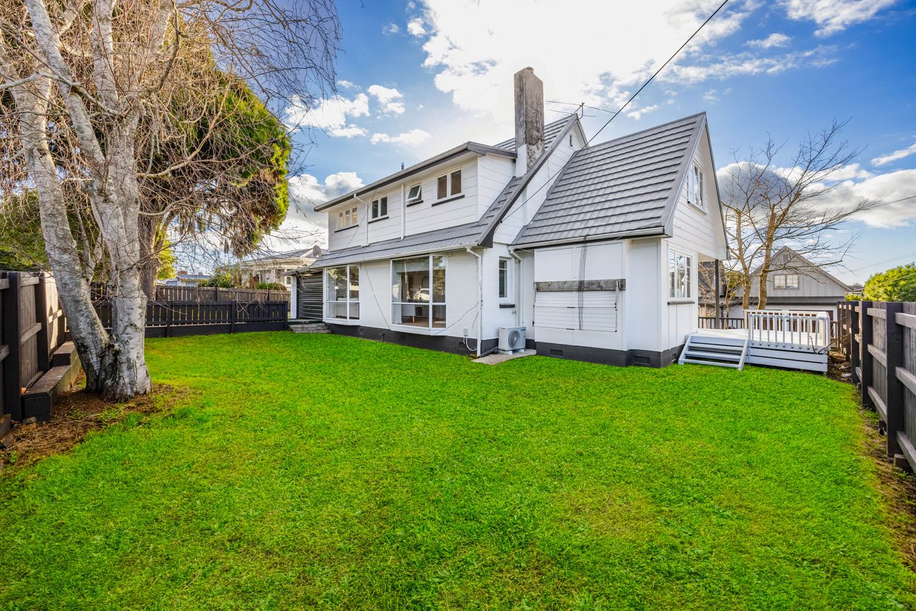 Home And Income Opportunity - Vista 3