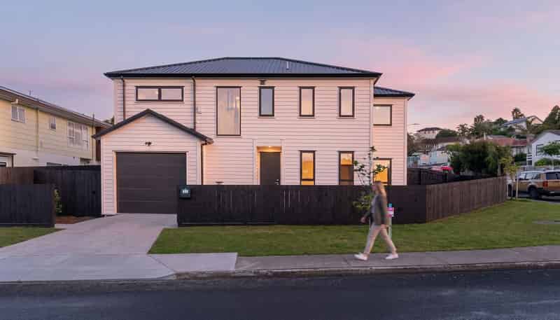 54 Athena Drive, Totara Vale