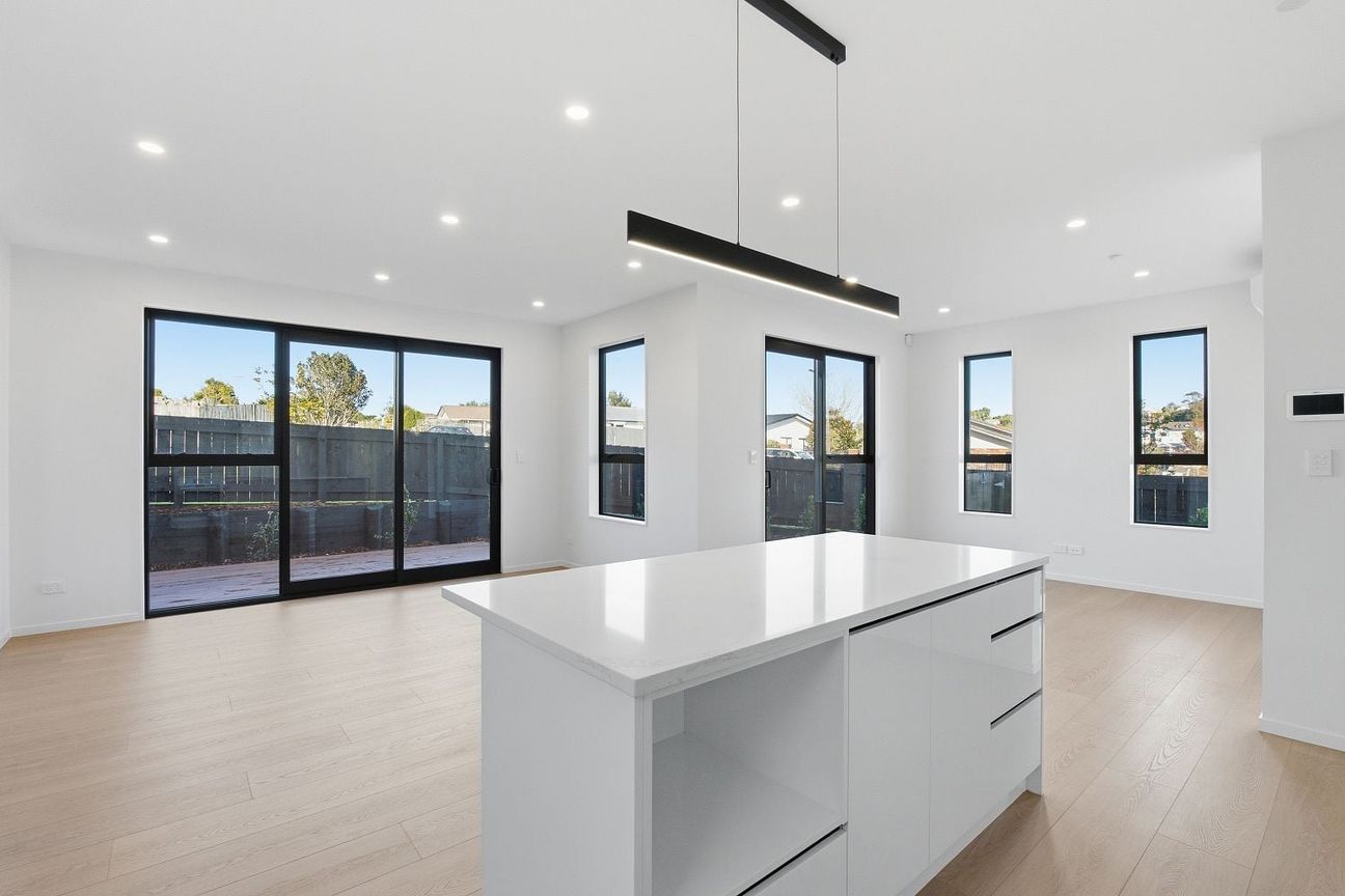 Spacious 5 bedroom Family Home in Totara Vale - Bild 4