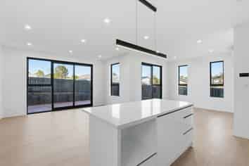 54 Athena Drive, Totara Vale