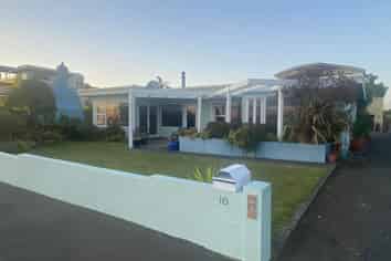 10 Charles Street, Westshore