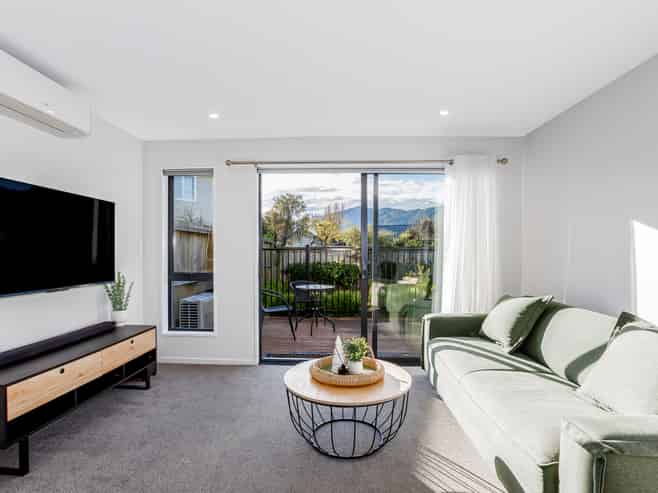 5/6 Bertram Grove, Naenae