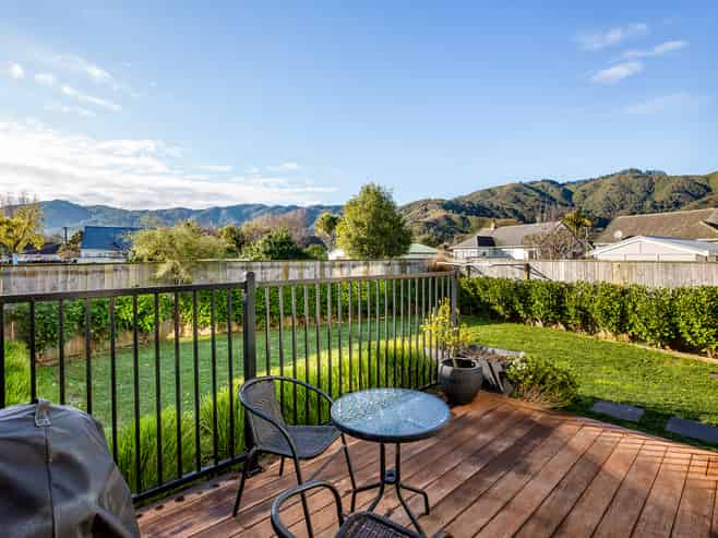 5/6 Bertram Grove, Naenae