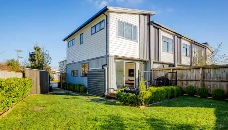 5/6 Bertram Grove, Naenae