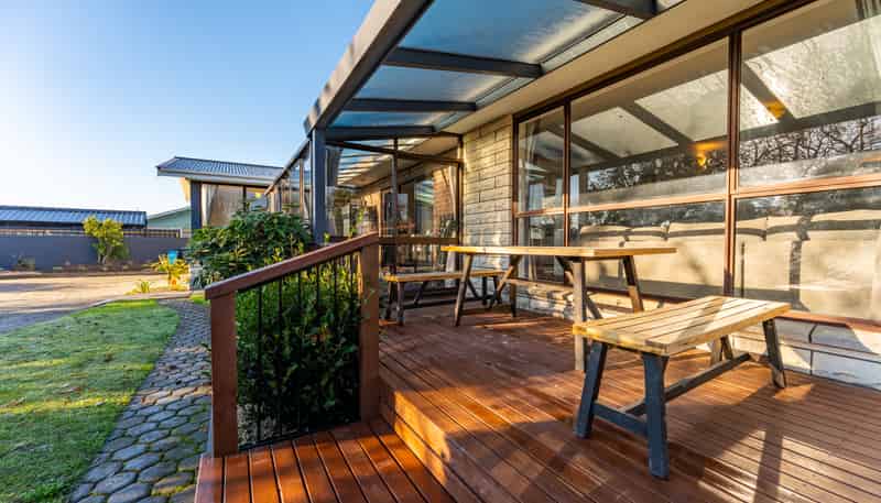 6 Dampier Street, Oceanview