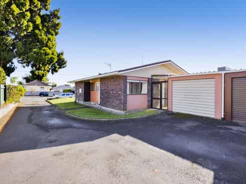 1/145 Tukapa Street, Westown
