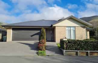 8 Rollin St, Heathcote Valley