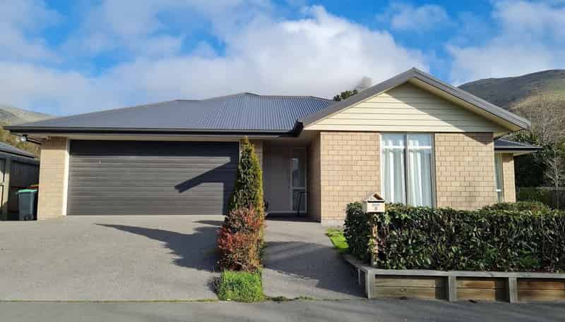 8 Rollin St, Heathcote Valley