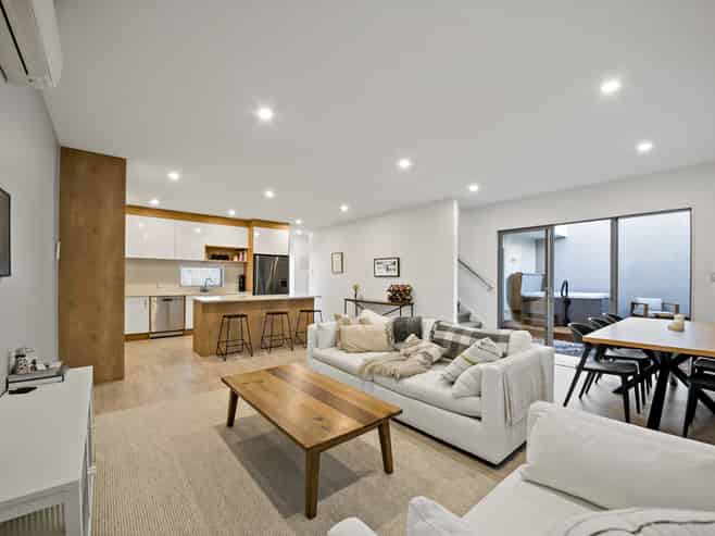 24C Castledine Crescent, Glen Innes