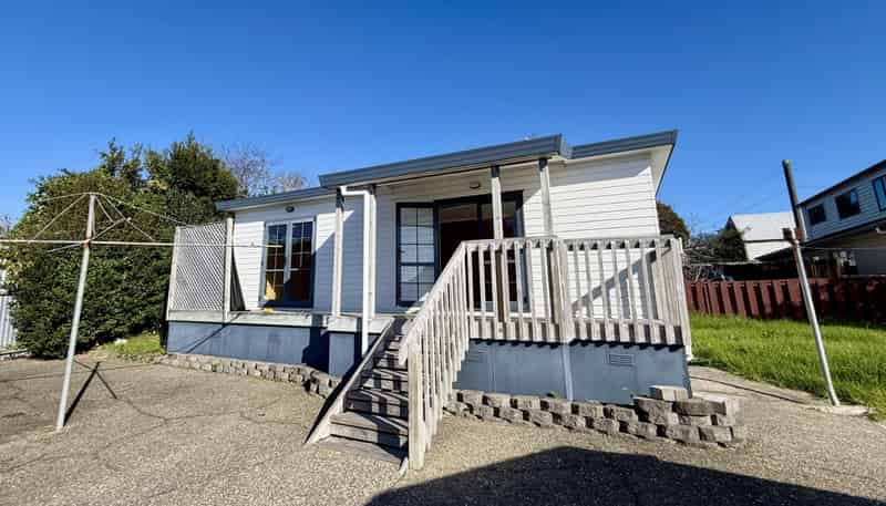 15A Fields Road, Manurewa