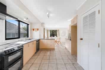 1/133 Botany Road, Botany Downs