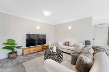 1/133 Botany Road, Botany Downs