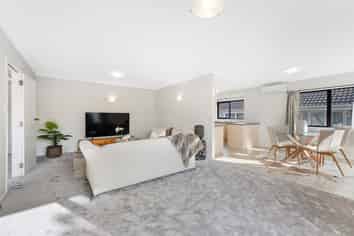 1/133 Botany Road, Botany Downs