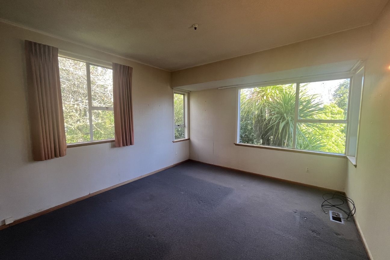 Peaceful gully views with great location in Chartwell! - Więcej