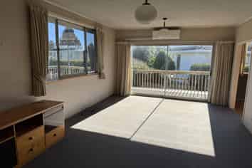 8 Comries Road, Chartwell