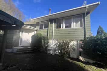 8 Comries Road, Chartwell