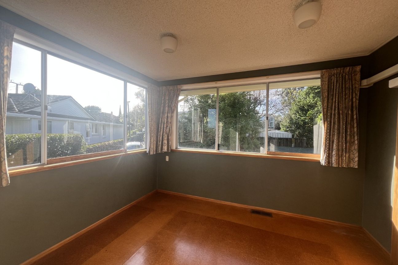 Peaceful gully views with great location in Chartwell! - Widok 5