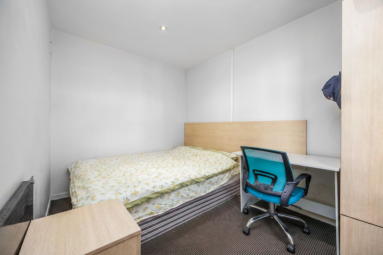 Freehold two bedroom in Grammar Zone - Więcej