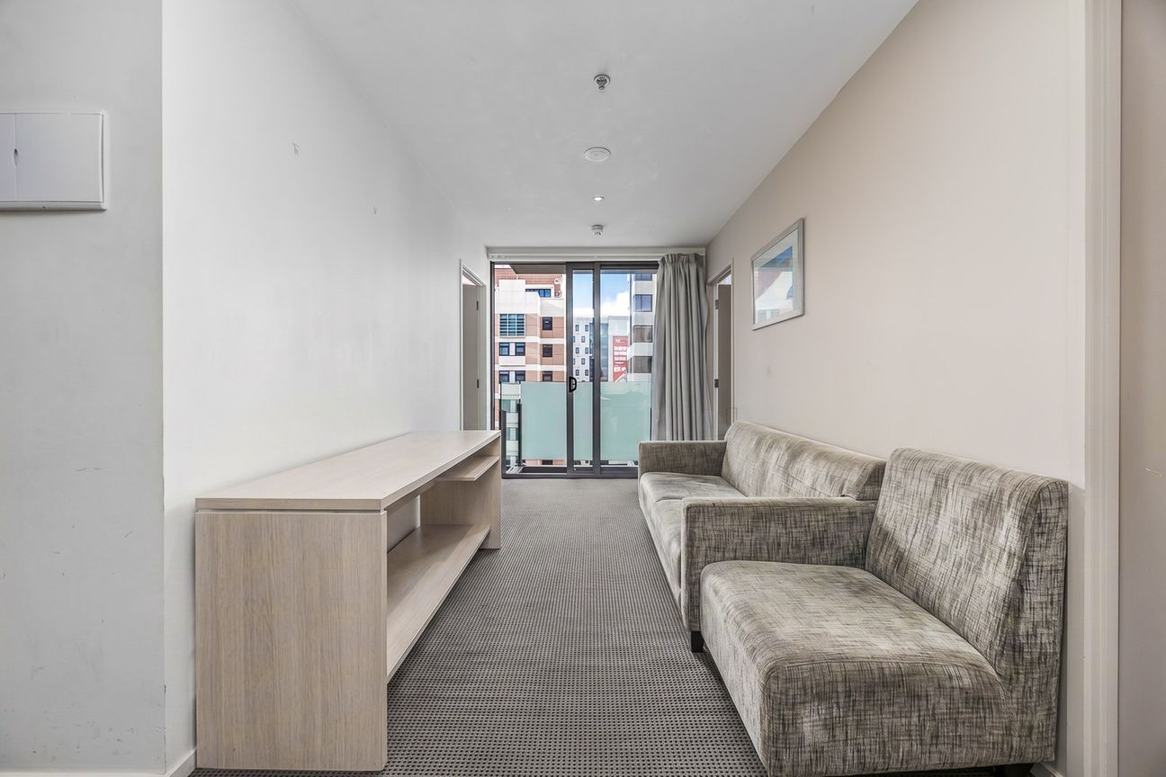 Freehold two bedroom in Grammar Zone - Widok 3