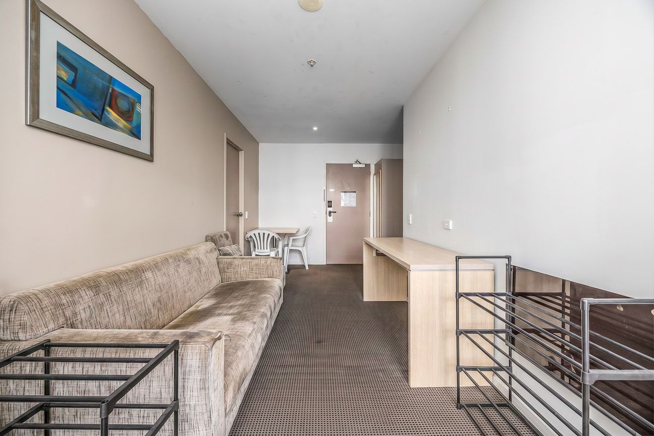 Freehold two bedroom in Grammar Zone - Widok 4