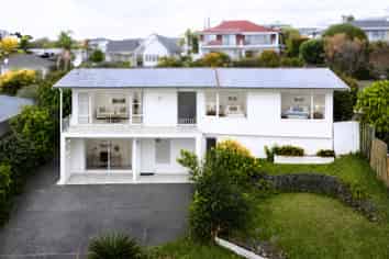 6 Nickleby Place, Mellons Bay