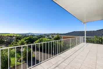 6 Nickleby Place, Mellons Bay