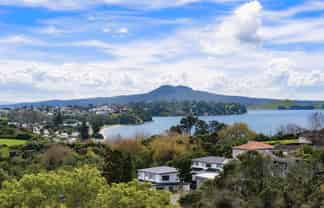 6 Nickleby Place, Mellons Bay