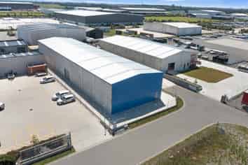 Near New Standalone Warehouse + Yard