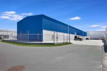 Near New Standalone Warehouse + Yard