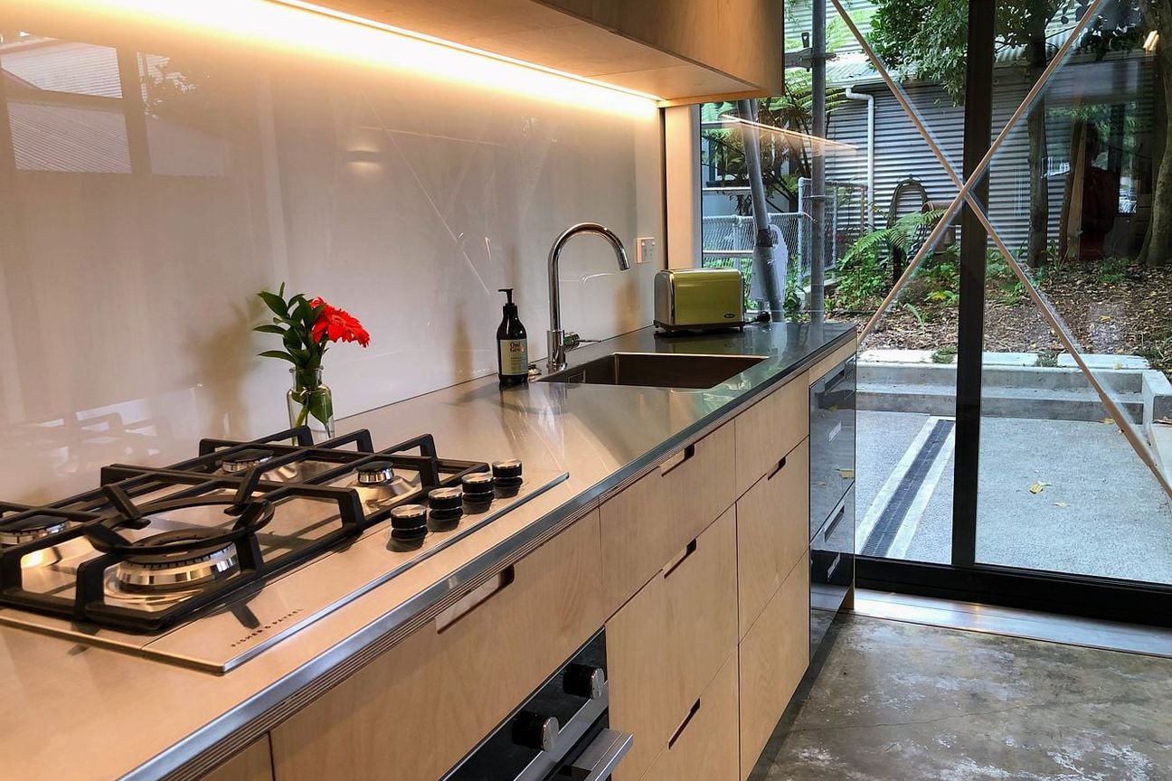 Stylish, Warm, Dry 4-Bedroom Home in Aro Valley - Widok 5