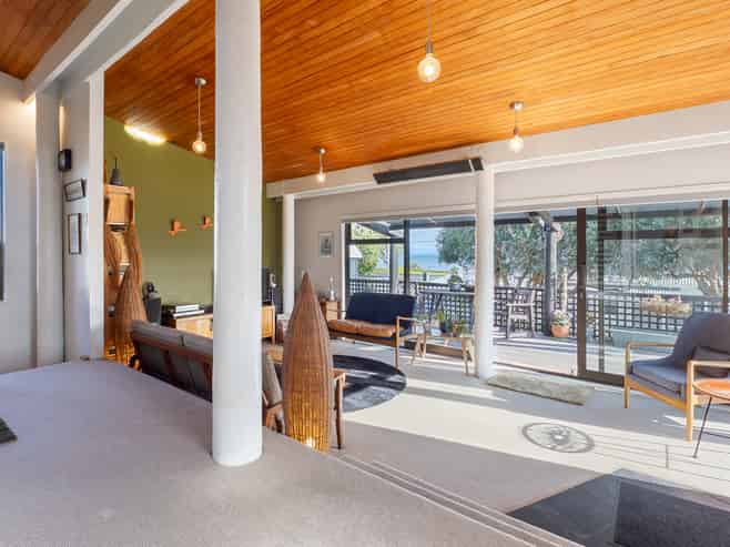 2 Tahi Road, Paraparaumu Beach