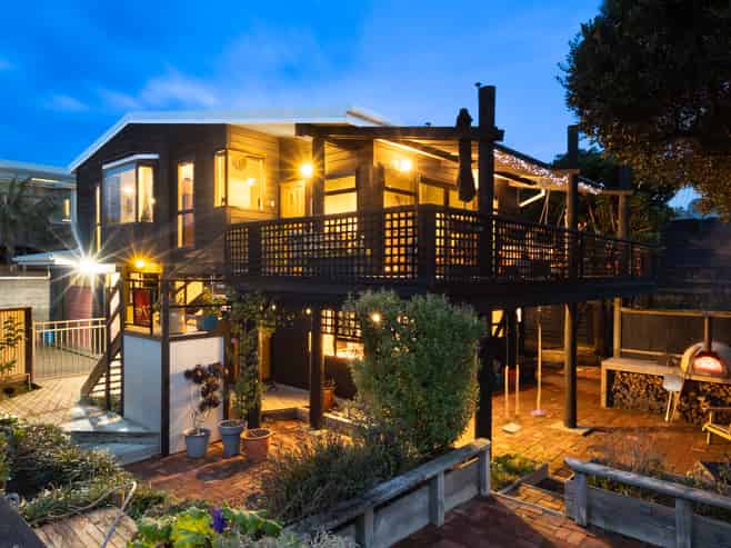 2 Tahi Road, Paraparaumu Beach