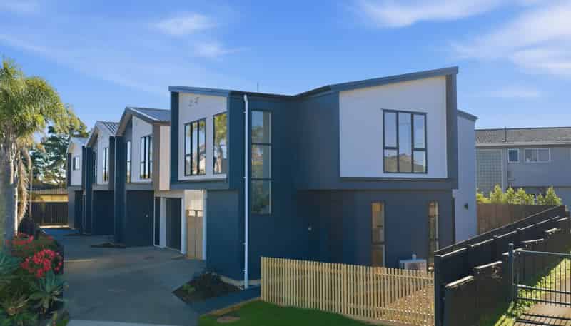 32A Tyrian Close, Half Moon Bay