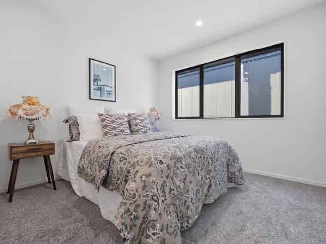 32C Tyrian Close, Half Moon Bay