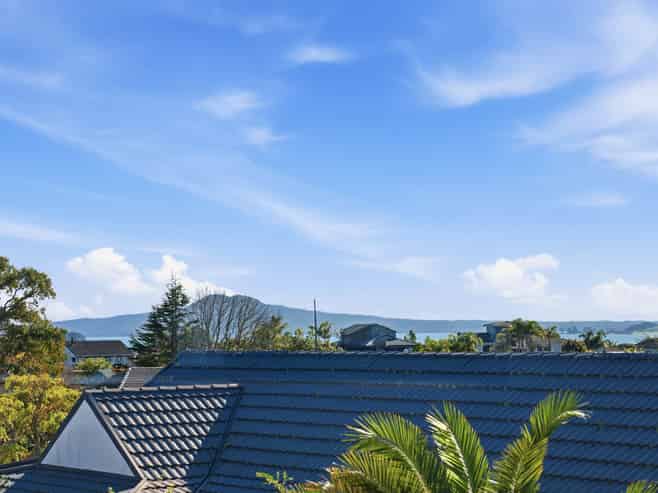 32C Tyrian Close, Half Moon Bay