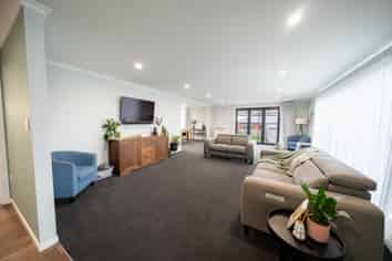 708 Queens Drive, Waikiwi