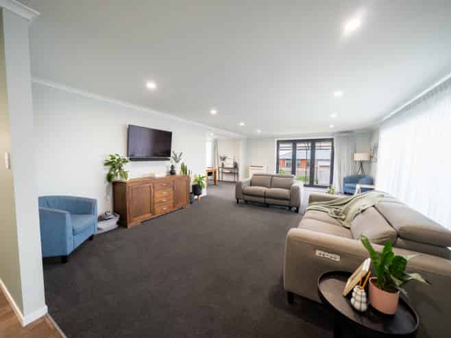 708 Queens Drive, Waikiwi