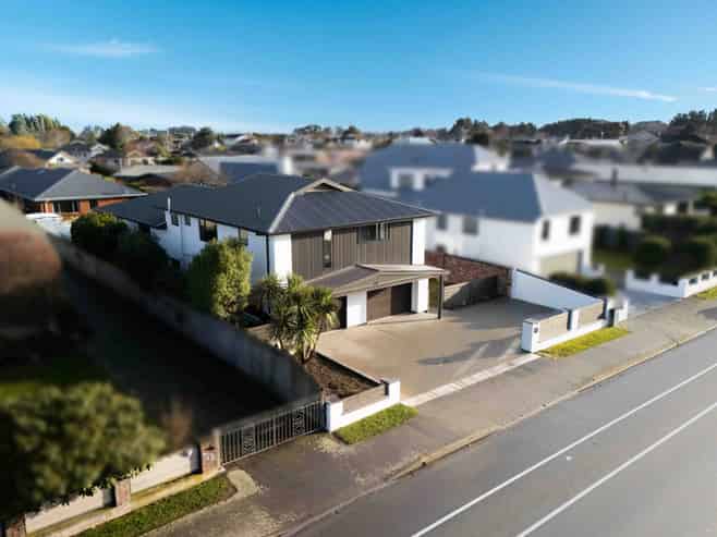 708 Queens Drive, Waikiwi