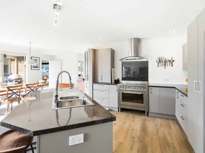 264A Hillhead Road, Corstorphine