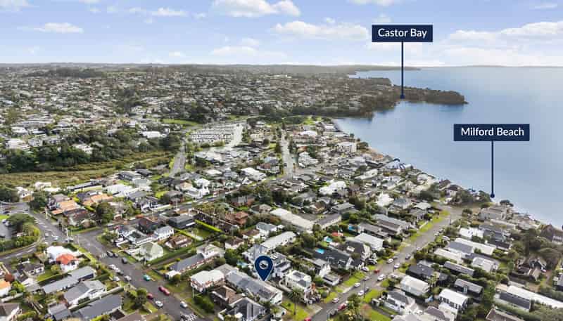 2/4 Cecil Road, Milford