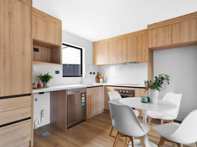 16c Geneva Place, Blockhouse Bay