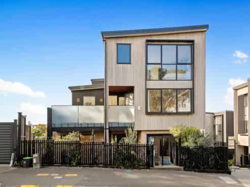 52 Tautari Street, Orakei