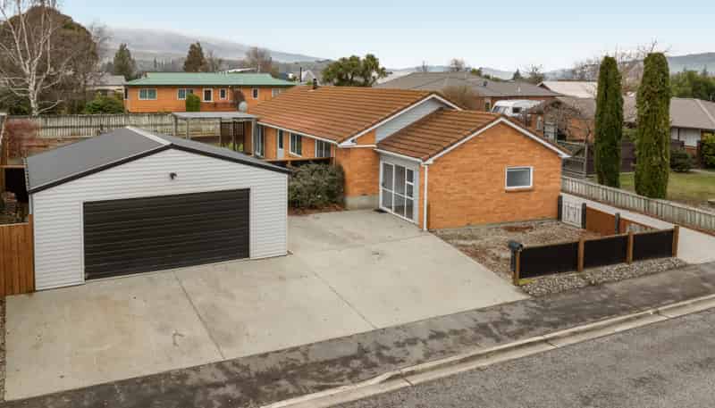 4 Orchard Place, Cromwell