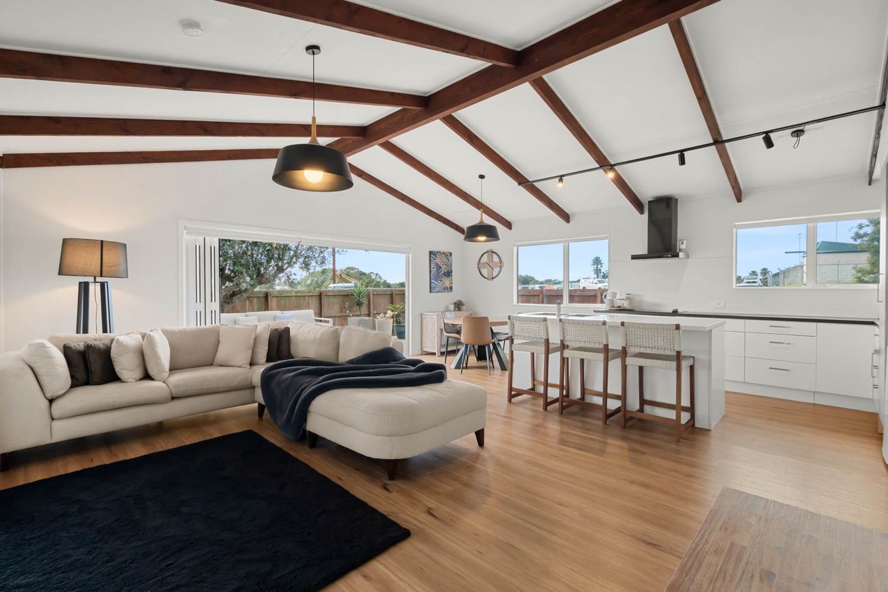 Home, Holiday Base or Income Earner – pohled 6