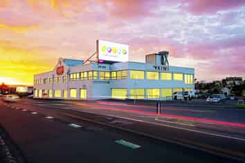 Iconic Kingsland Landmark