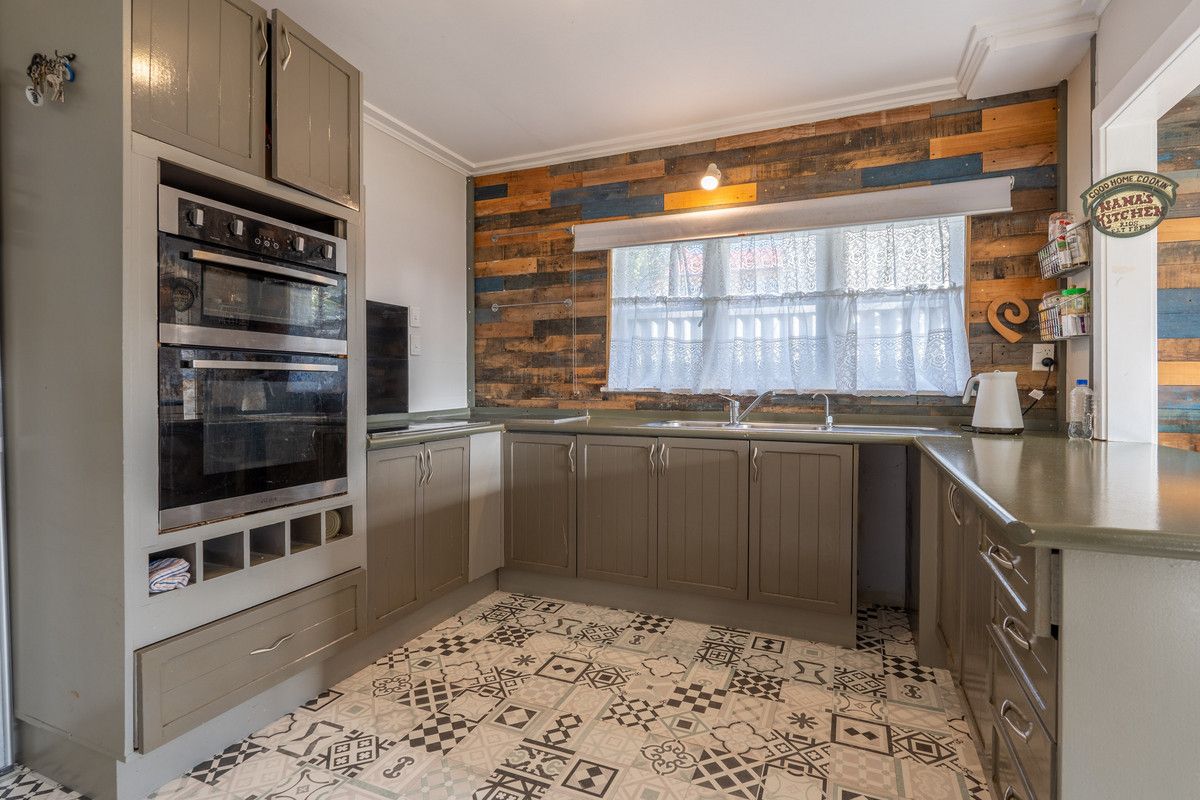 Solid Home with Space, Potential & Prime Location - Ansicht 4